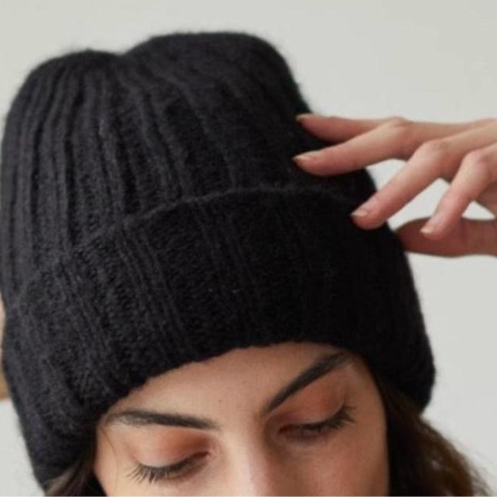 Wol Hide Rib Hat - Onyx
